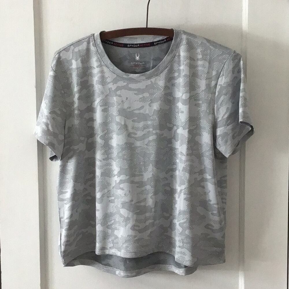 Spyder Vented Cropped gray camo athletic short sleeve top large